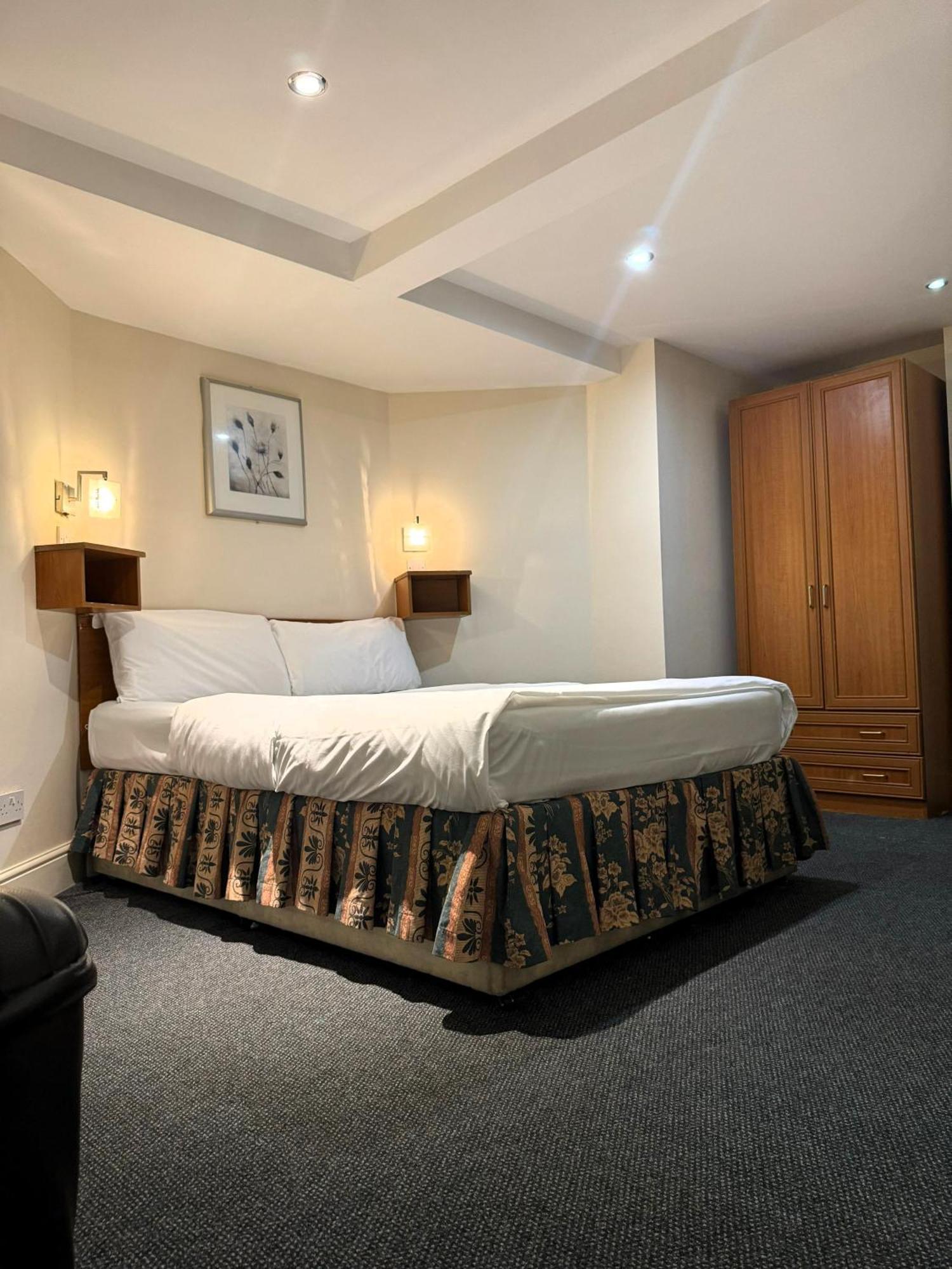 Bridge Park Herberg 3*